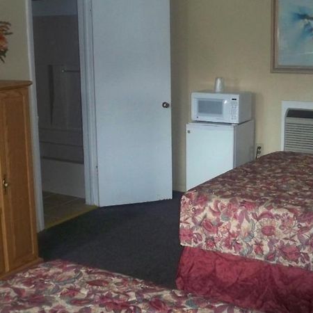 Catalina Airport Motel エイボン エクステリア 写真